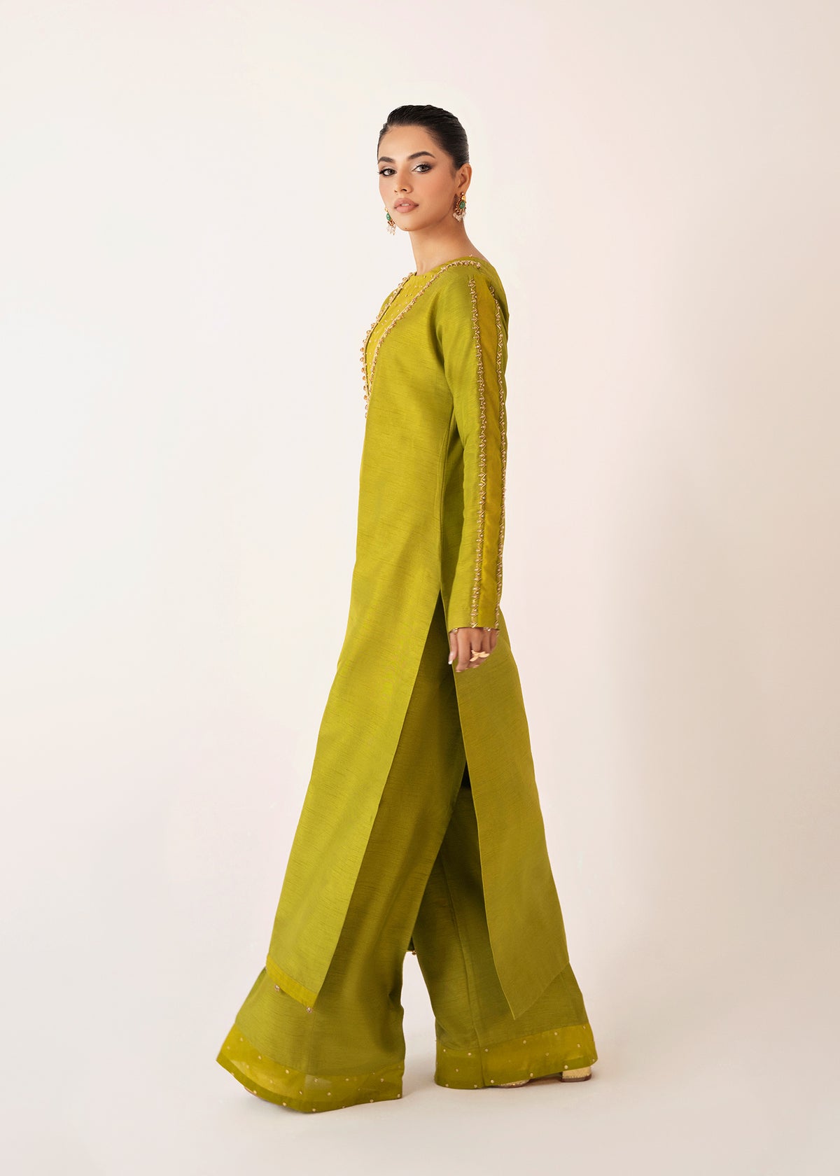 Vesper - Dastoor Collection